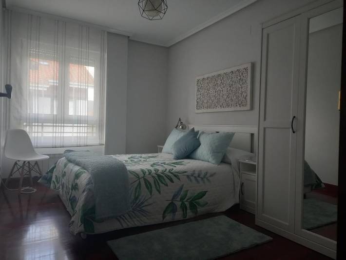 Apartamento para 6 personas, con Balcón además de Terraza y Vistas en Ampuero 