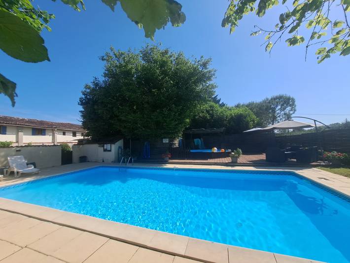 Gîte pour 5 personnes, avec piscine à Saint-Pierre-de-Juillers