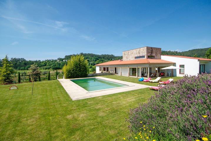 Villa para 12 pessoas, com terraço e jardim no Norte