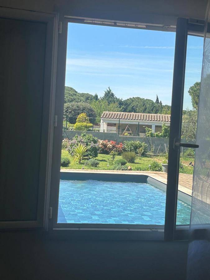 Location de vacances pour 2 personnes, avec vue ainsi que jardin et piscine à Palaja - 2