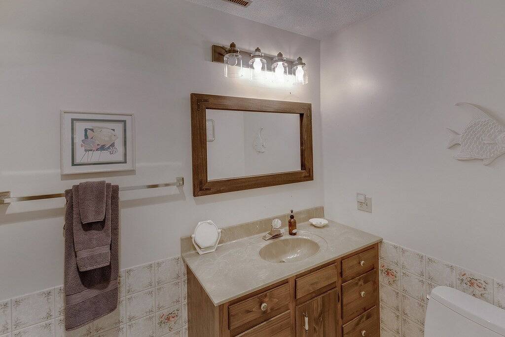 6000 Sq Feet w/Year Around Indoor Pool-King Beds in Crosslake, Crow Wing County