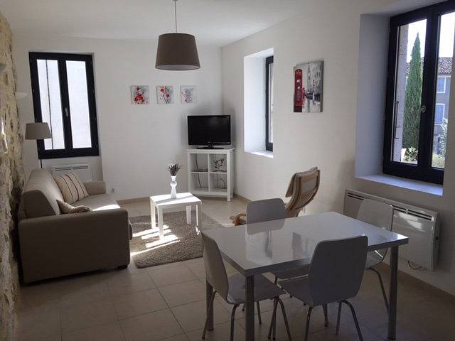 Gîte pour 4 personnes, avec terrasse à Barjac - 3