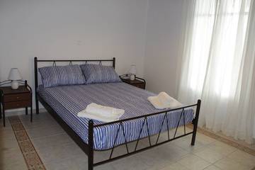 Villa for 4 People in Tinos, Cyclades, Photo 1
