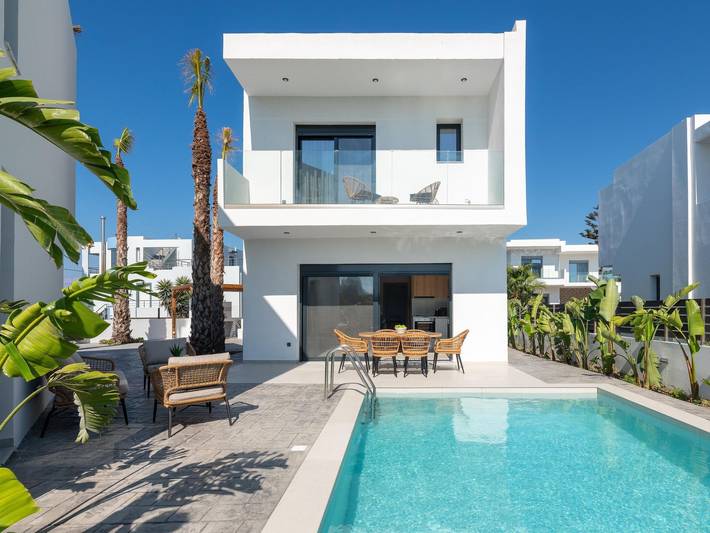Appartement de vacances pour 3 personnes, avec Balcon ainsi que Jardin et Piscine