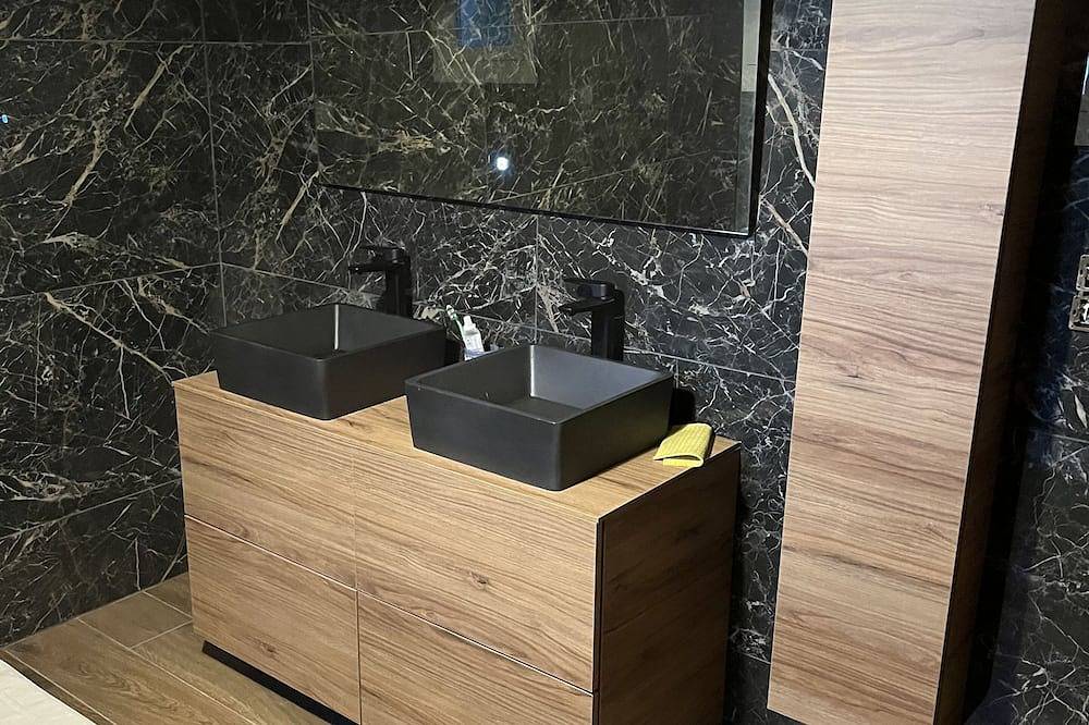 2 Bedroom Villa in Peri in Peri, Ajaccio und Umgebung