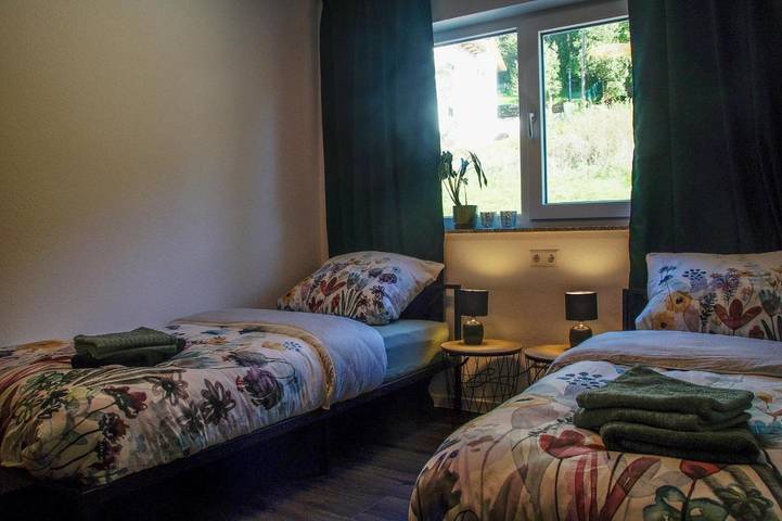 Ferienwohnung für 5 Personen, mit Terrasse und Ausblick in Burladingen - 3