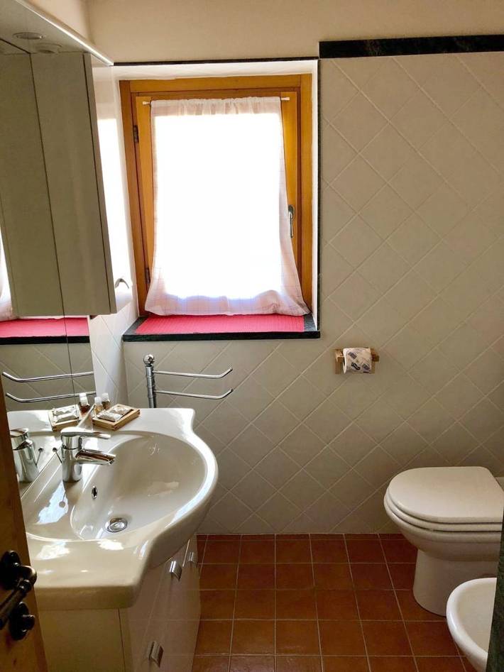 Location de vacances pour 2 personnes, avec vue et terrasse à Temù - 3