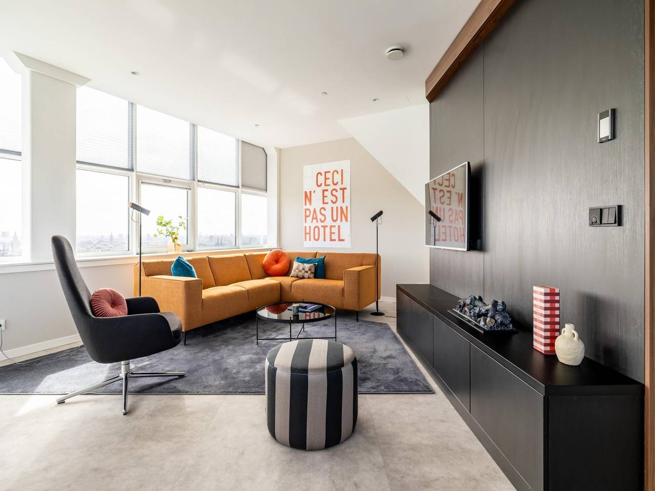 Geheel appartement, Comfortabel appartement met panoramisch uitzicht in Scheveningen, Den Haag