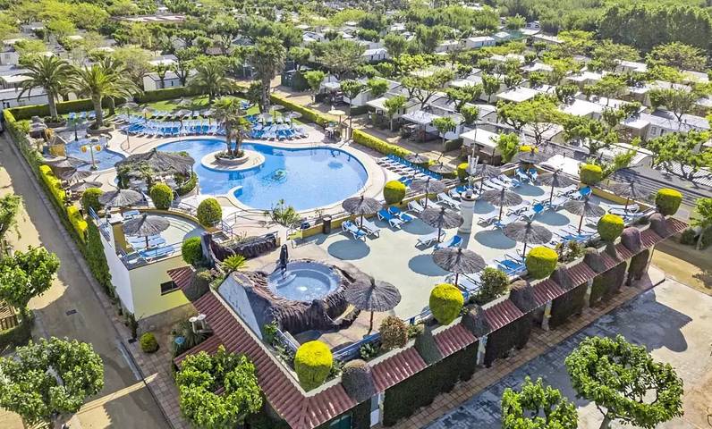 Ferienwohnung für 4 Personen, mit Terrasse und Pool in Blanes - 4
