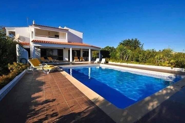 Casa de férias para 8 pessoas, com jardim em Silves