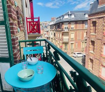 Gîte pour 4 personnes, avec balcon dans Office De Tourisme De Mers Les Bains