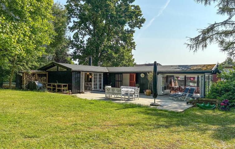 Ferienhaus für 8 Personen, mit Terrasse und Garten in Gilleleje