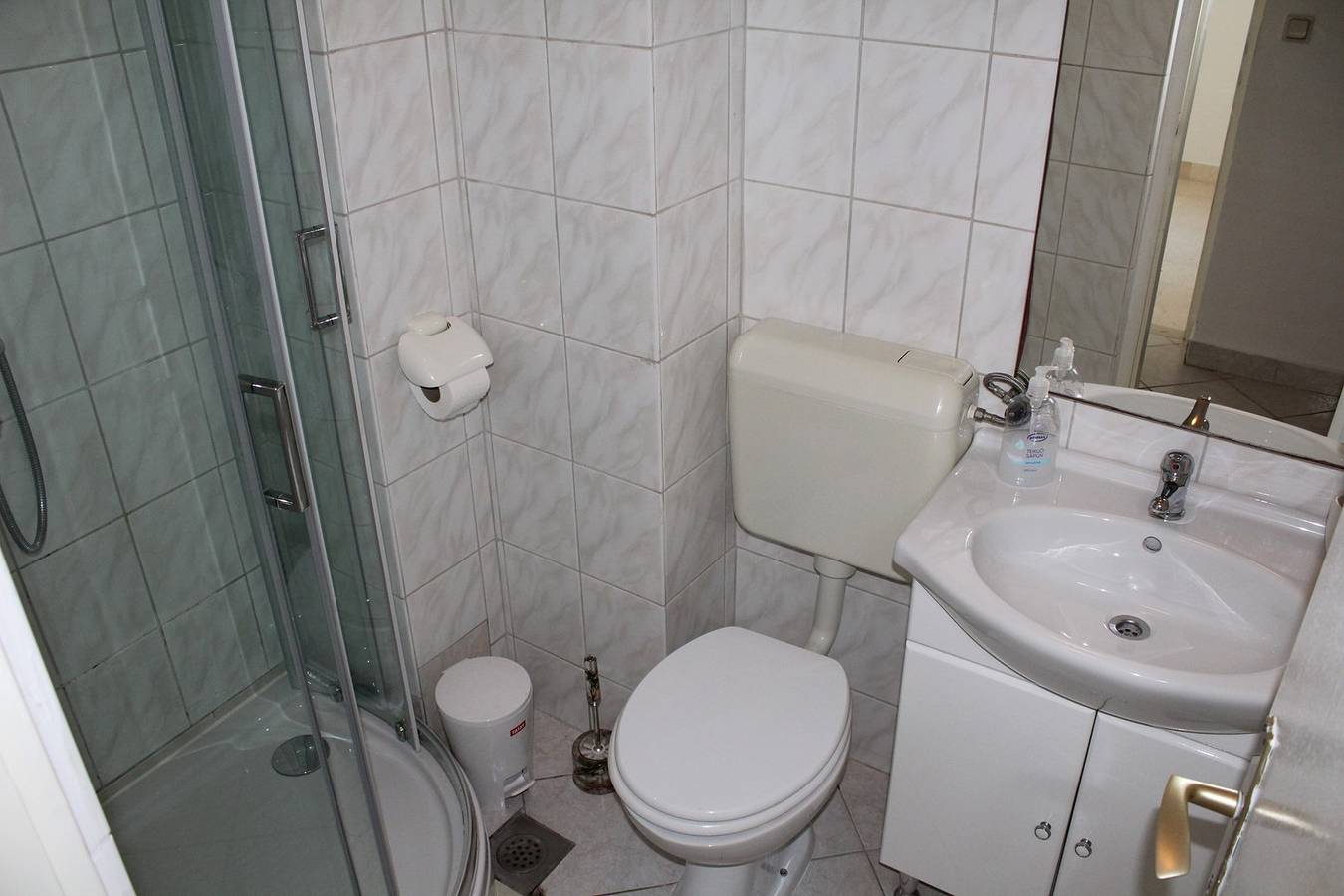 Cały apartament, Apartament wakacyjny dla 3 osób z balkon/ taras in Primošten, Żupania szybenicko-knińska