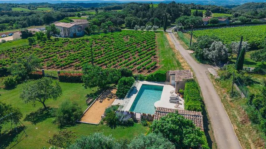 Location de vacances pour 8 personnes, avec jardin ainsi que piscine et vue à Saint-Marcel-d'Ardèche - 2