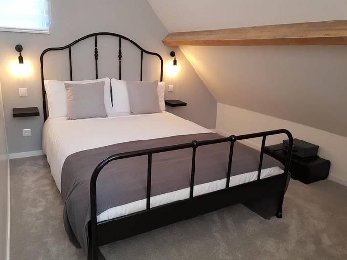 Location de vacances pour 6 personnes, avec vue sur le lac et vue ainsi que piscine et jardin à Abjat-sur-Bandiat - 4