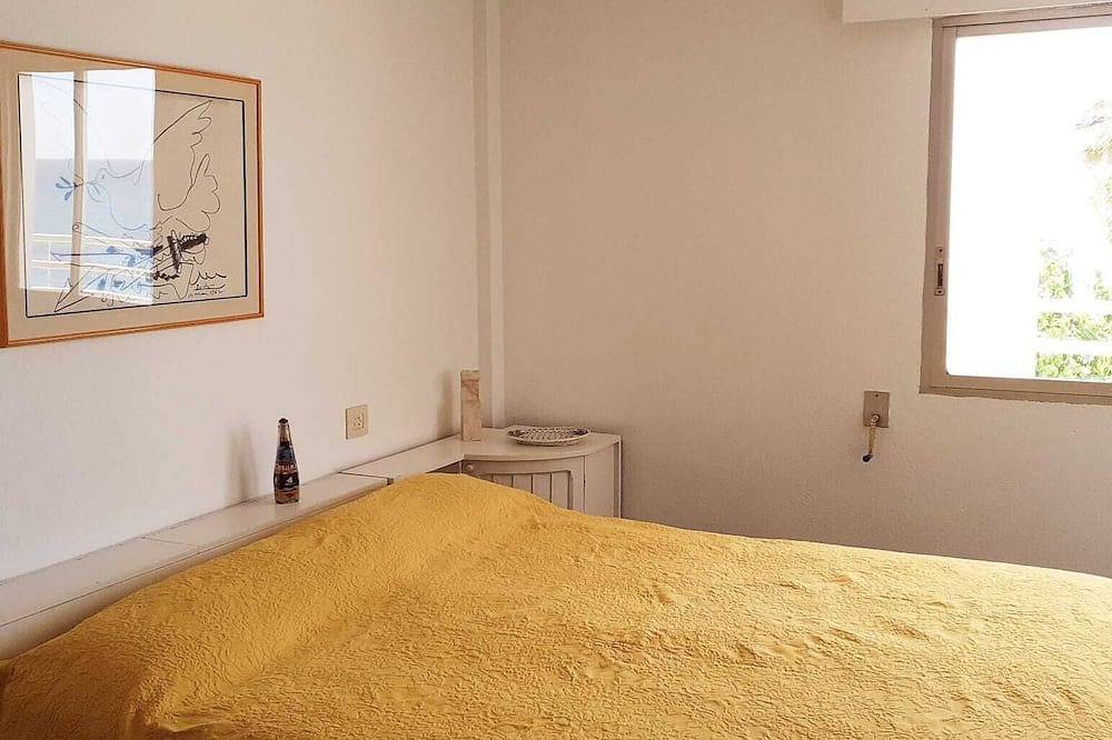 Ganze Wohnung, Apartment in front of the beach and with free parking in the same building. in Altea Dorf, Altea