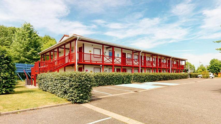 Hôtel pour 5 personnes, avec jardin et piscine à Ibos - 3
