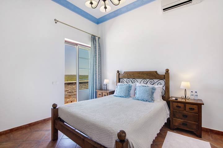 Quarto para 2 pessoas, com jardim no Alentejo