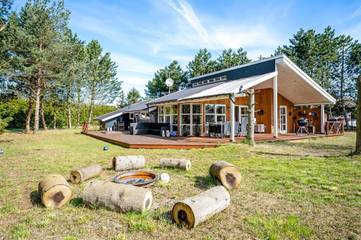Ferienhaus für 11 Personen, mit Terrasse und Whirlpool, mit Haustier in Marielyst