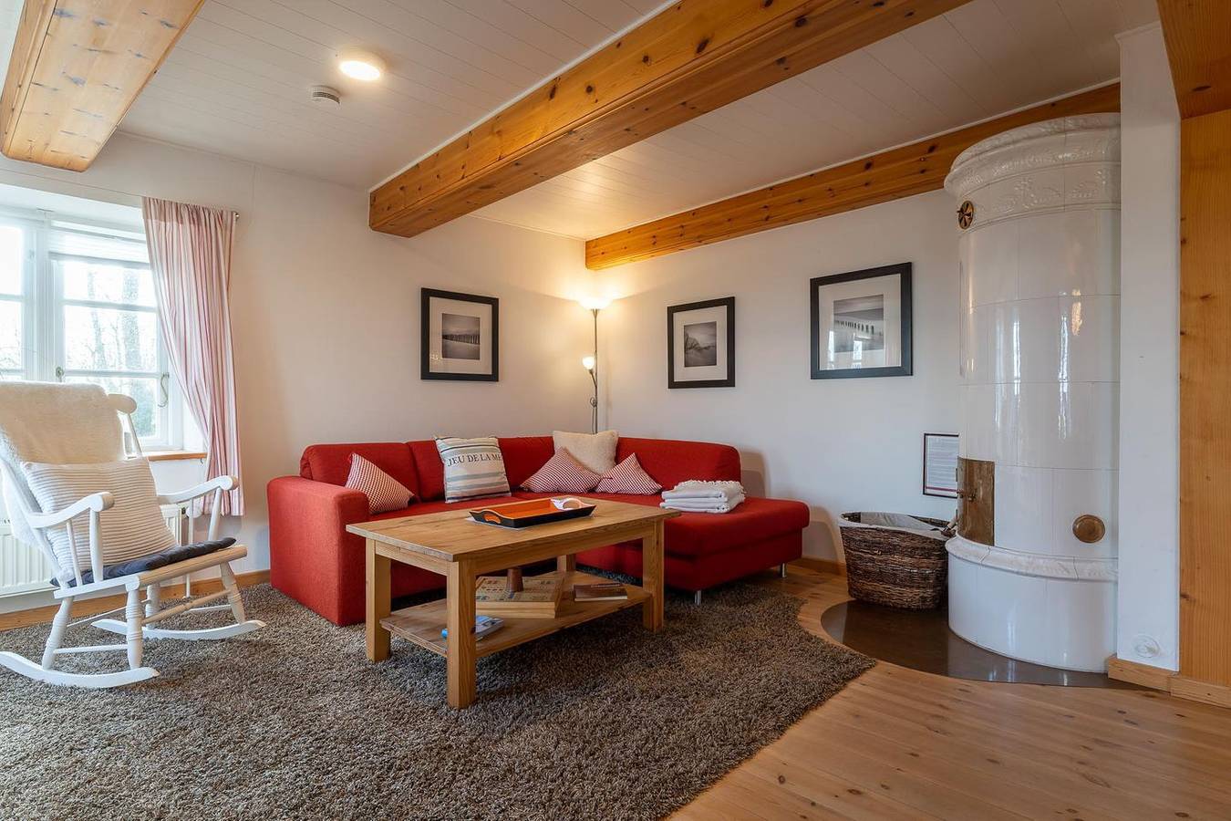 Schönes reetgedecktes Ferienhaus mit großzügigem eingezäunten Garten für 4 Pers. mit Hund in Westerhever, Eiderstedt