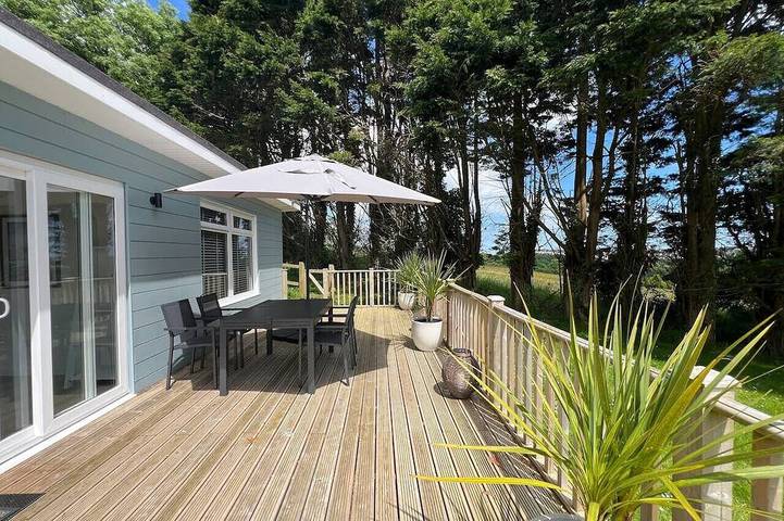 Chalet for 6 people, with garden, with pets in Dartmouth