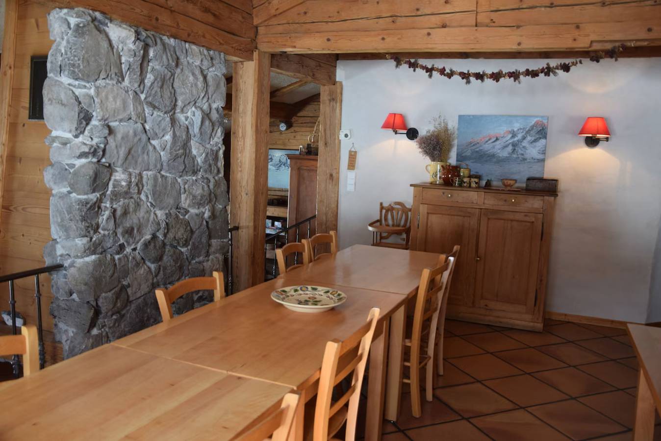 Chalet 'Le Vieux Madrier' con vistas al lago, terraza privada y Wi-Fi in La Clusaz, Región de Annecy