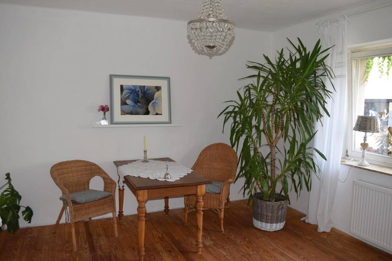 Double Room with Balcony in Neumagen-Dhron, Bernkastel-Kues en Omgeving
