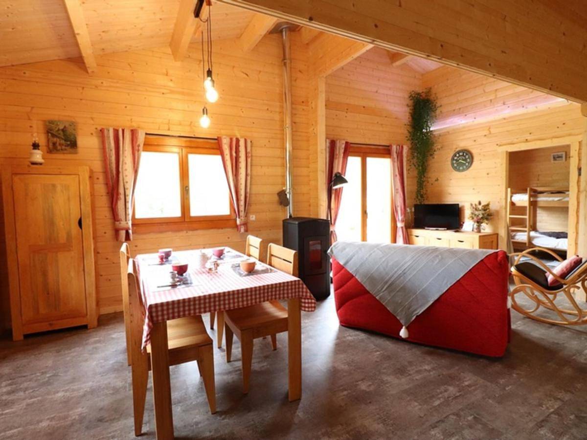 Holiday Home in Velzic, Région d'Aurillac