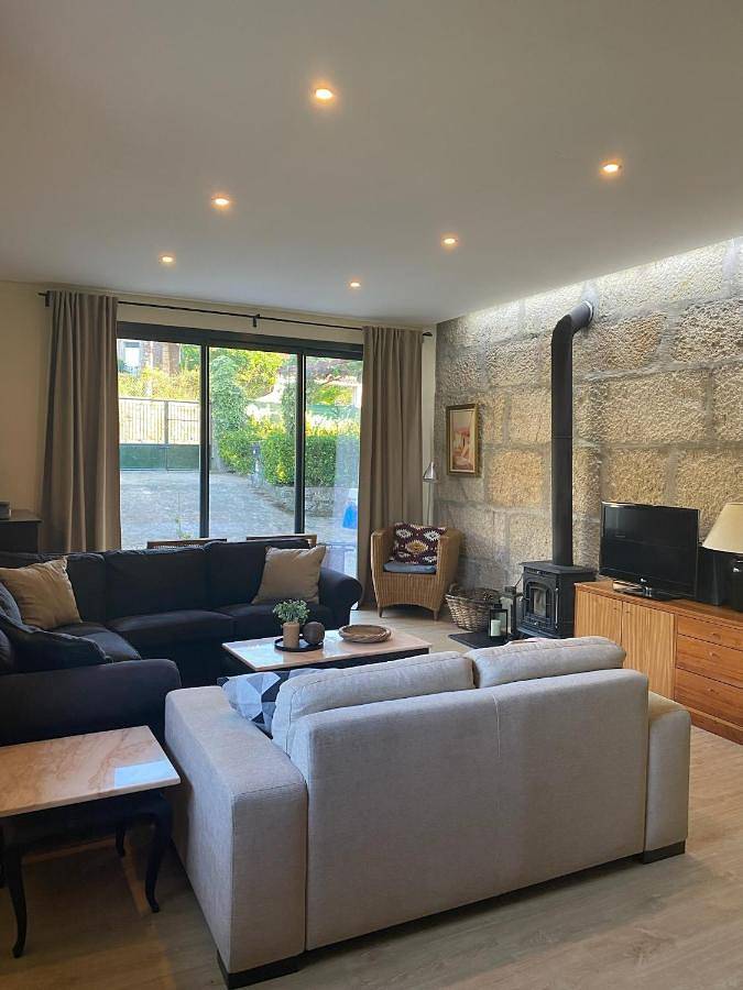Location de vacances pour 6 personnes, avec jardin, animaux acceptés dans Vilar de Mouros - 2