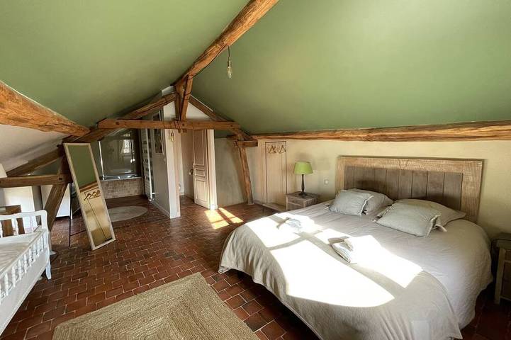 Location de vacances pour 8 personnes, avec terrasse à Saint-Cyr-les-Colons - 4