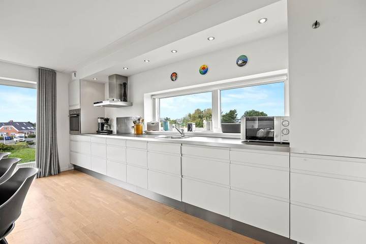 Ferienhaus für 8 Personen, mit Balkon/Terrasse und Whirlpool sowie Terrasse und Sauna auf Rømø - 3