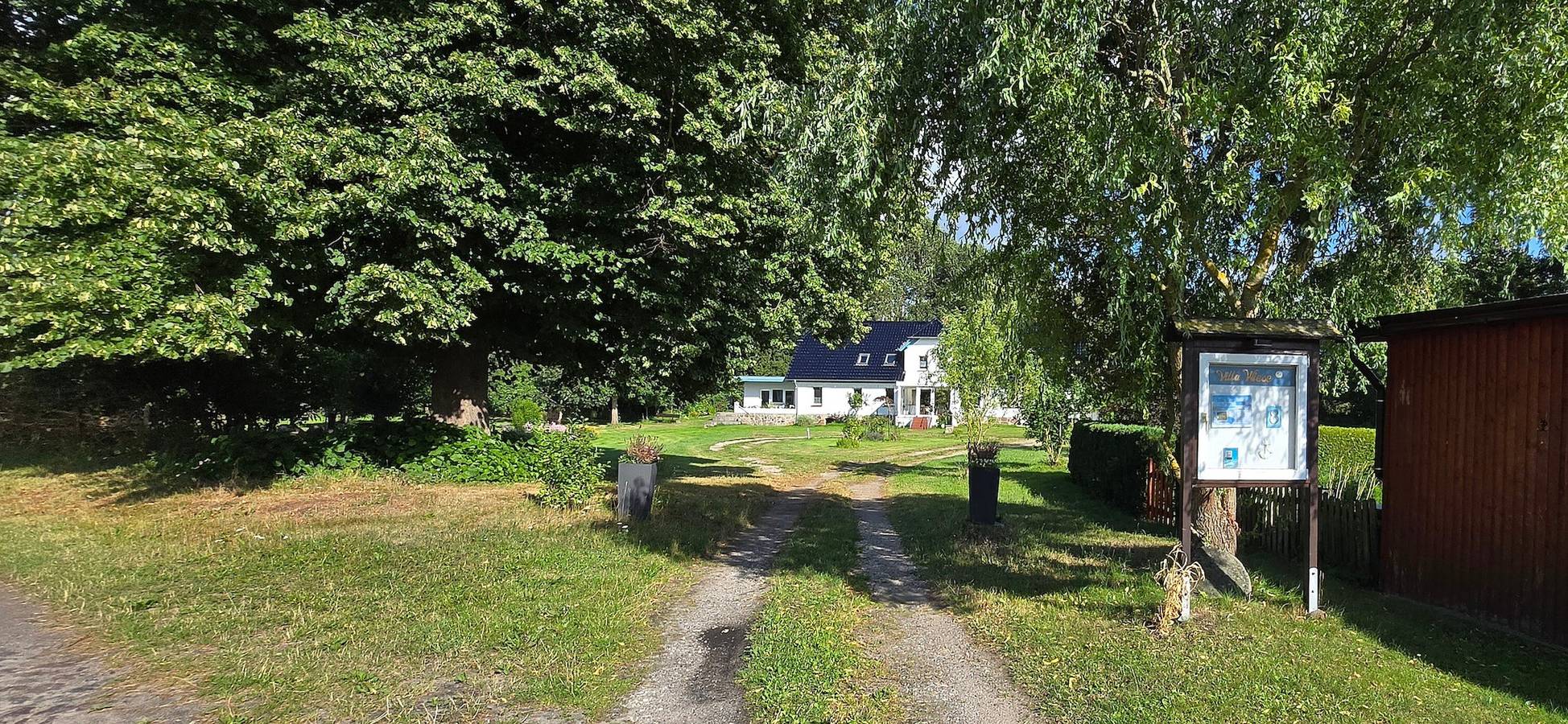 Villa Wiese - Acogedora habitación "Störtebecker" con vistas al jardín in Katzow, Vorpommern Greifswald