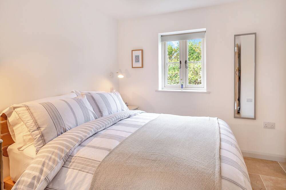 2 bedroom accommodation in Trefin, near St David’s in Trefin, Pembrokeshire