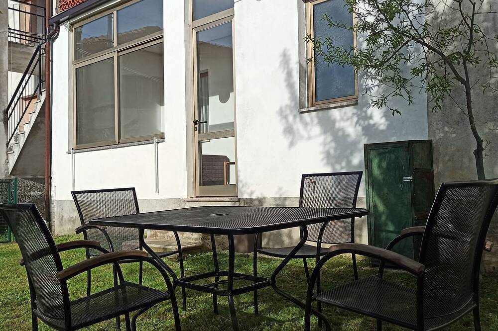 House with garden in upper Monferrato 45 min. from the sea in Ponzone, Province d'Alexandrie