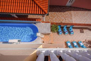 Ferienwohnung für 5 Personen, mit Pool und Balkon sowie Whirlpool in Dramalj