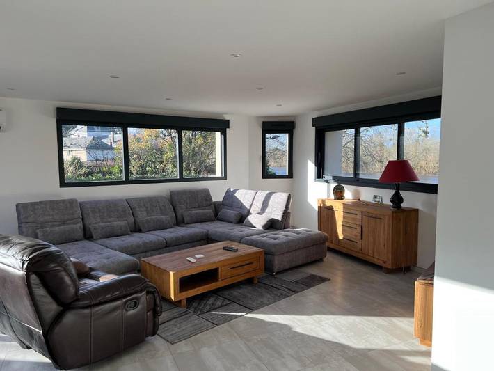 Location de vacances pour 4 personnes, avec Terrasse et Jardin ainsi que Piscine et Vue à Mûrs-Erigné