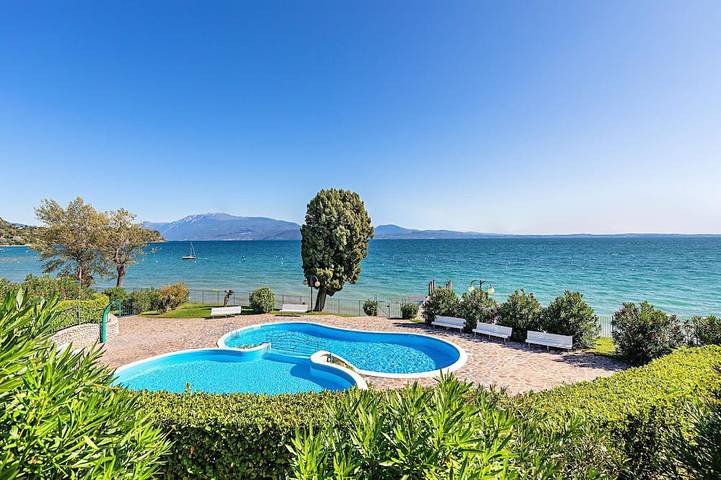 Ferienwohnung für 4 Personen, mit Pool und Terrasse sowie Garten - 1