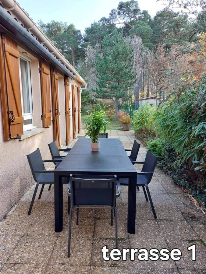 Location de vacances pour 5 personnes, avec jardin et terrasse, animaux acceptés à Plan-d'Aups-Sainte-Baume - 4