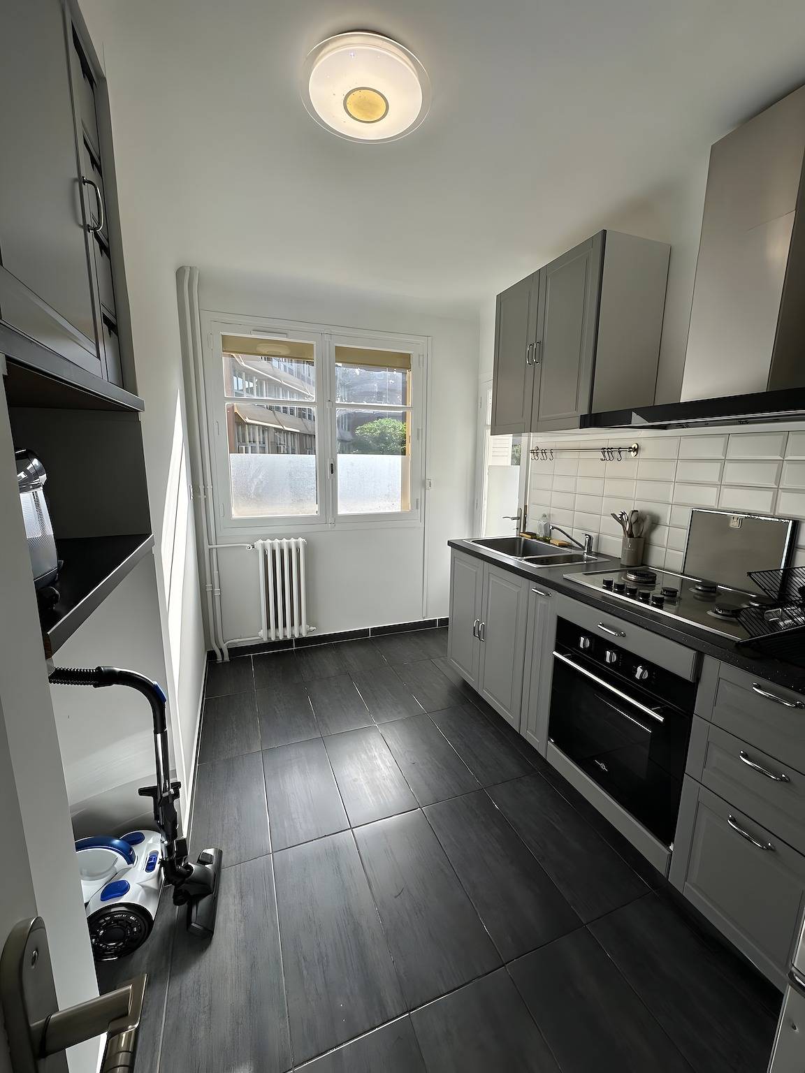 Appartement entier, Appartement « Bel Appartement De 6 Couchages » avec Balcon, Wi-Fi et Climatisation in Marseille, Région de Marseille