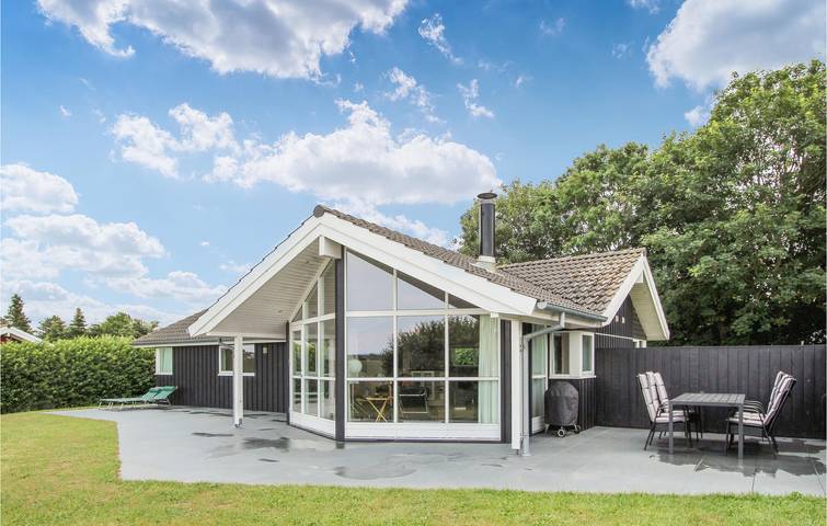 Ferienhaus für 6 Personen, mit Terrasse und Whirlpool sowie Garten und Sauna auf Samsø