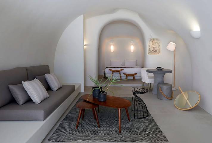 Luxury Santorini Villa | Villa Elysian Tria | Private Plunge Pool | Sea & Village View | 1 Bedroom | Oia in Finikia, Santorin