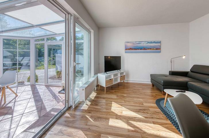 Ganze Wohnung, Ferienwohnung „Eddi“ in Waren (Müritz) mit Wintergarten in Waren (Müritz), Müritz