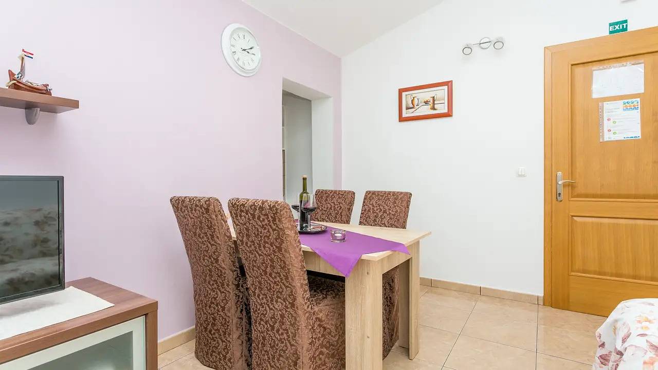 Ganze Ferienwohnung, Ferienwohnung für 4 Personen (41 m²) in Podstrana in Podstrana, Split-Dalmatien