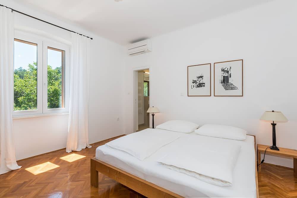 Exklusives Ferienhaus in Sveta Marina, Istrien, Kroatien  -  unmittelbar am Meer in Raša, Ostküste Istrien