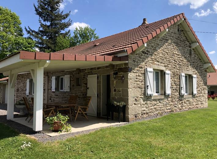 Gîte pour 6 personnes, avec terrasse et jardin - 1