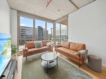 Vacation Rental for 4 Guests in Woden, Canberra, Picture 1