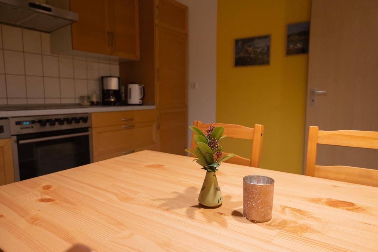 Ganze Wohnung, Altes Pfarrhaus in Oberhausen, Ruhrgebiet