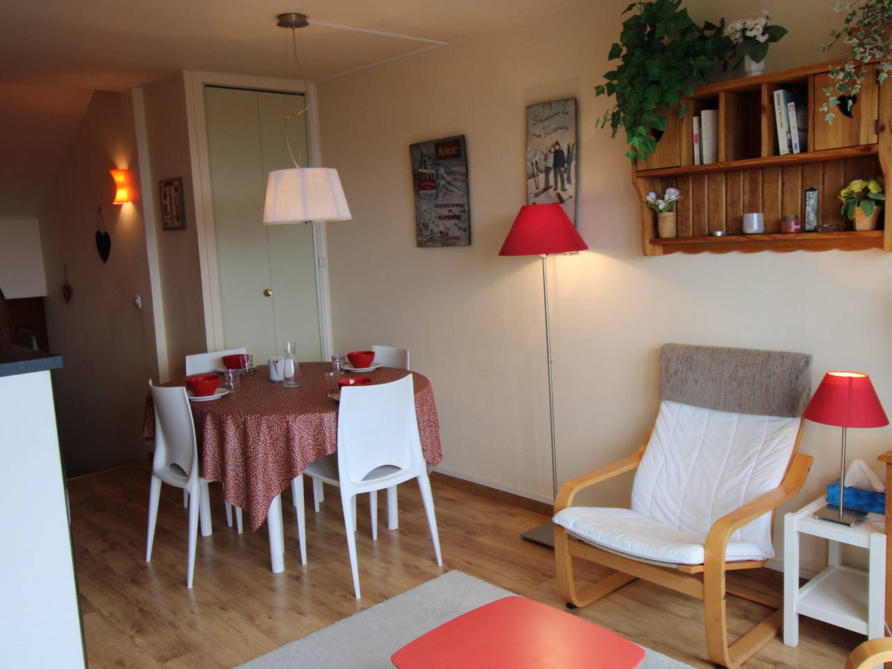 Geheel appartement, Avoriaz - Duplex for 6 with balcony and Wifi in Morzine, Les Portes du Soleil