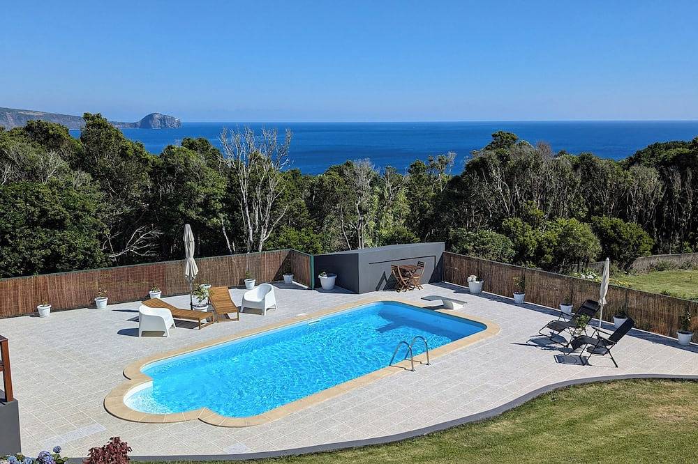 Amazing 180° Ocean View 3 Bedroom Villa w/ Swimming Pool in Capelo, Faial