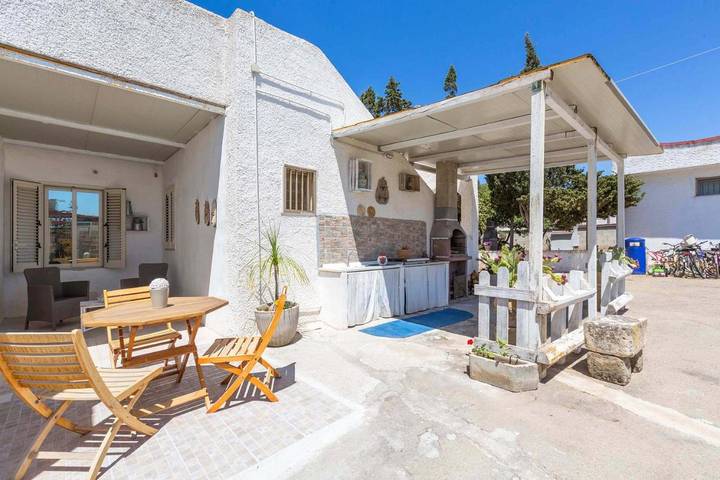 Maison de vacances pour 4 personnes, avec Terrasse et Jardin dans les Pouilles